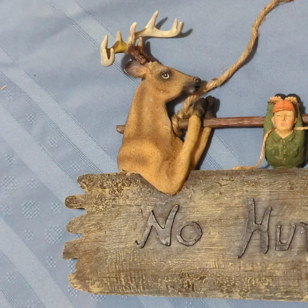 🦌Deer Hunter Humor Dimensional Hard Resin Wall  Plaque 13.6" x 10" New WithTags - Picture 5 of 10